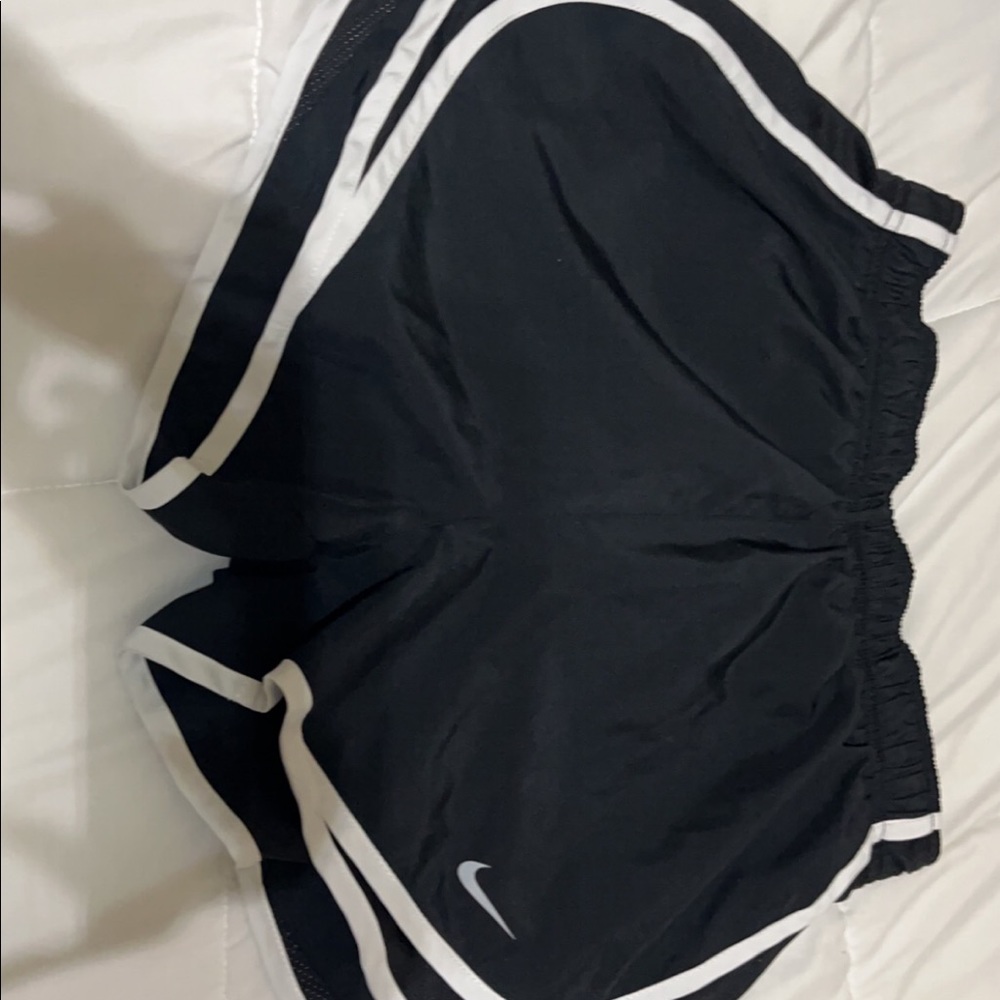 NIKE SHORTS ADULT SMALL